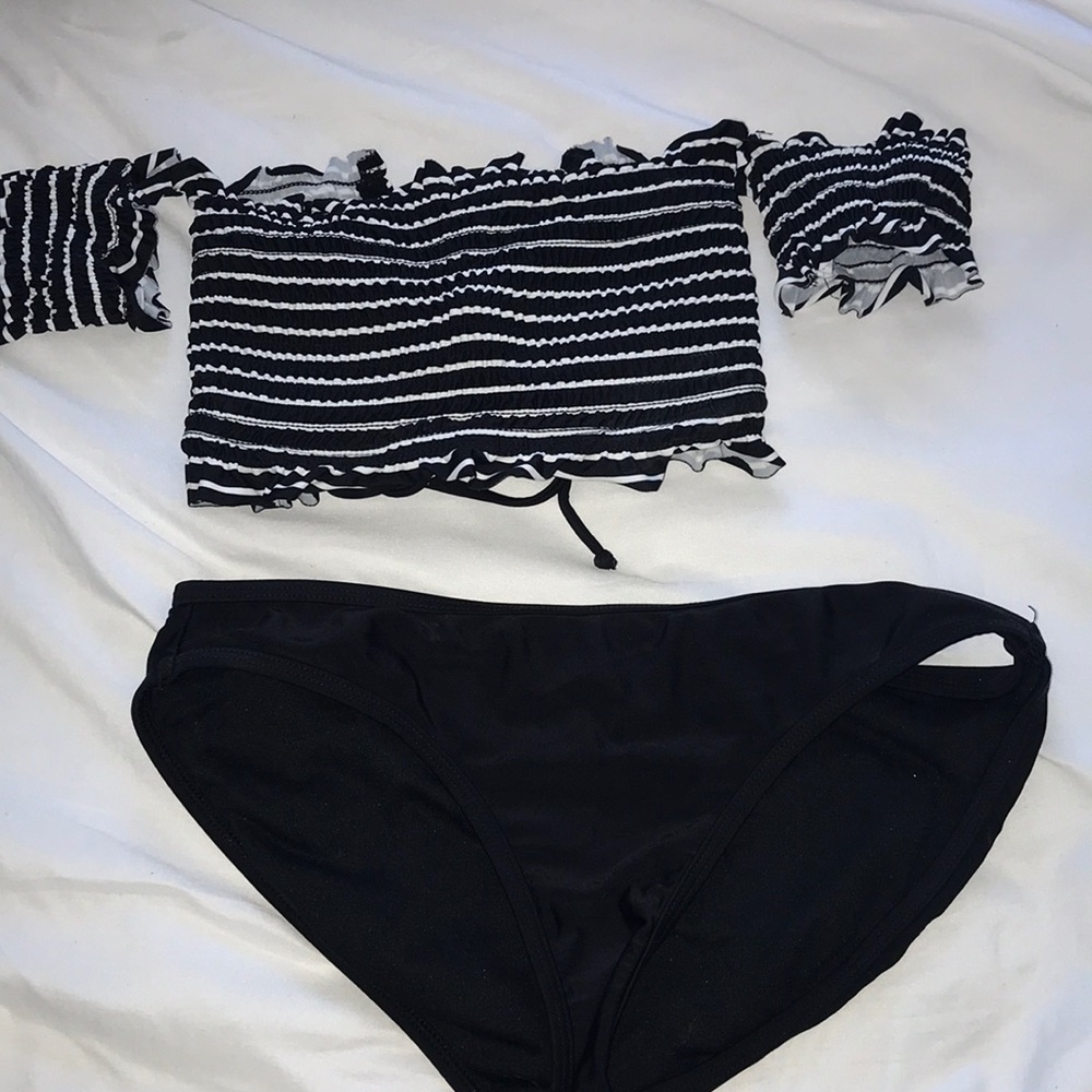 Off the shoulder stripped bathing suit set